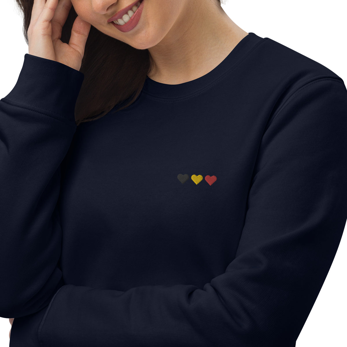 Sweatshirt brodé Coeur sur toi bleu marine, en gros plan